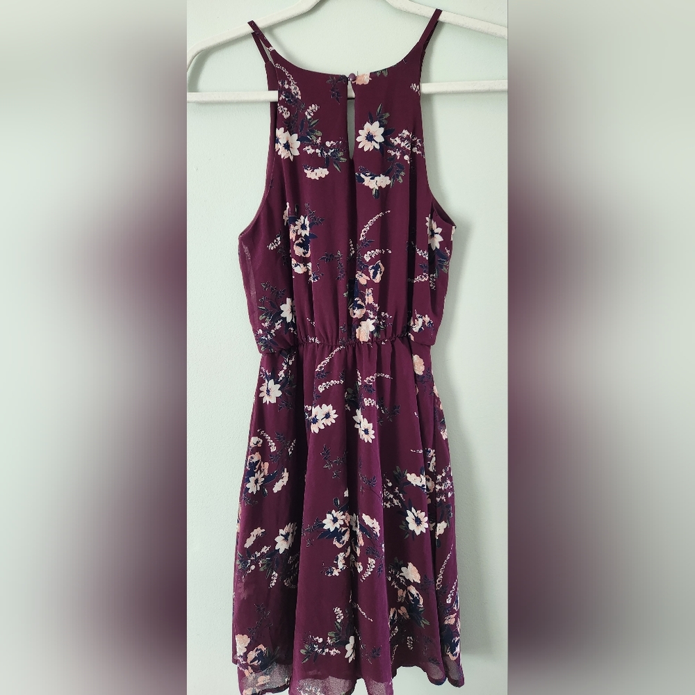 Dress - Picture 2 of 4